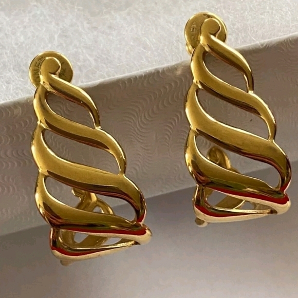 Vintage Monet Open Hoop Gold Tone Pierced Post Earrings, Signed - Picture 3 of 8